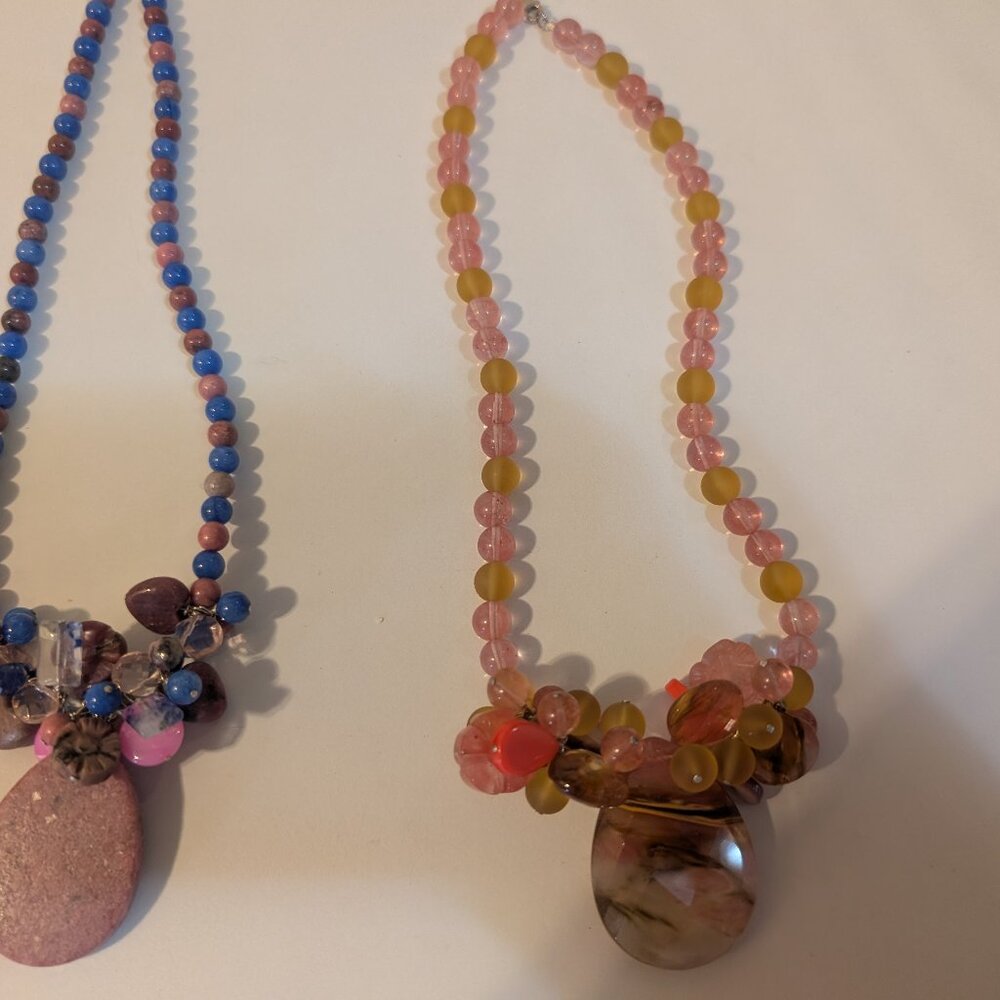 Vintage pink yellow bead pink yellow dangles brownish faceted pendant necklace